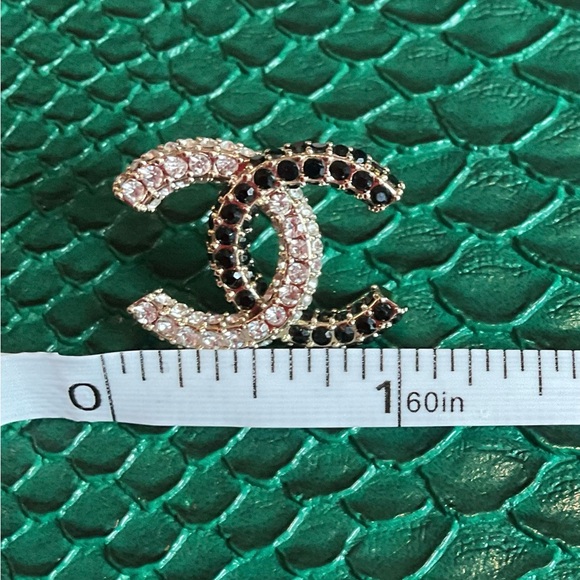 Like New Chanel CC Crystal Gemstone Earrings - Picture 8 of 10